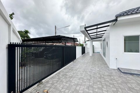 House in Phuket, Thailand 4 bedrooms № 138691 - photo 9