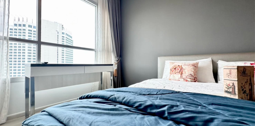Condo in Bangkok, Thailand, 2 bedrooms  № 187873