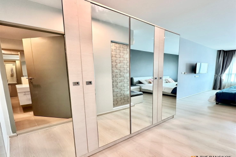 Condo in Bangkok, Thailand, 2 bedrooms  № 187873 - photo 8