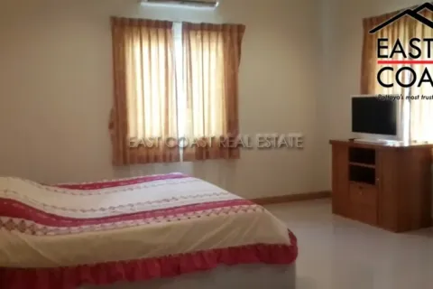 Casa de 3 dormitorios en Pattaya, Tailandia № 212494 - foto 16