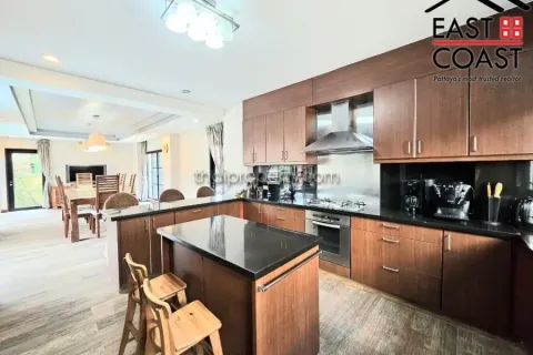 Casa de 3 dormitorios en Pattaya, Tailandia № 212496 - foto 5