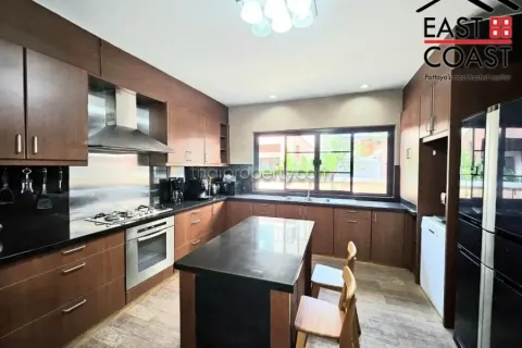 Casa de 3 dormitorios en Pattaya, Tailandia № 212496 - foto 8