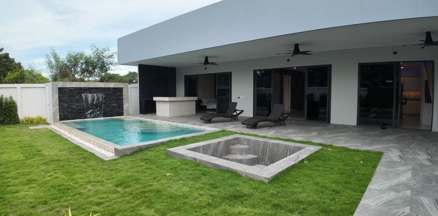 Вилла в Паттайе, Таиланд с 3 спальнями  № 155851