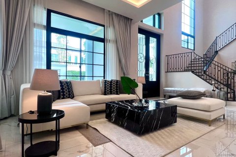 Вилла в Суан Луанге, Бангкок, Таиланд с 4 спальнями  № 155849 - фото 3