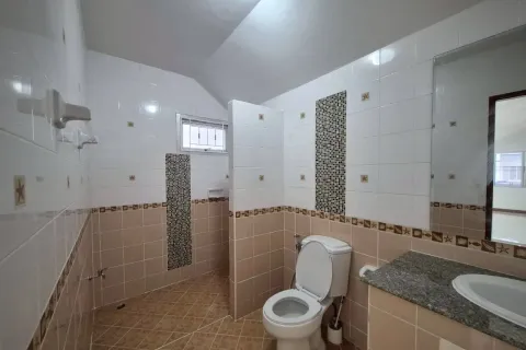 House in Phuket, Thailand 3 bedrooms № 161825 - photo 18