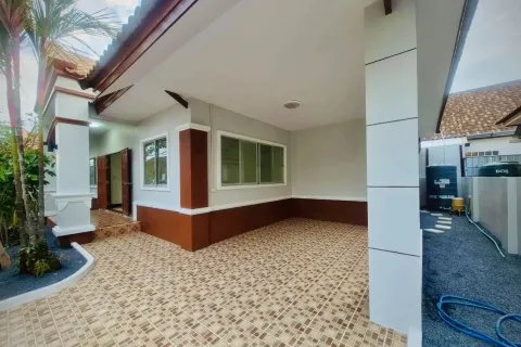 House in Phuket, Thailand 3 bedrooms № 161825 - photo 13