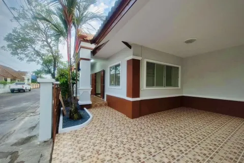 House in Phuket, Thailand 3 bedrooms № 161825 - photo 19