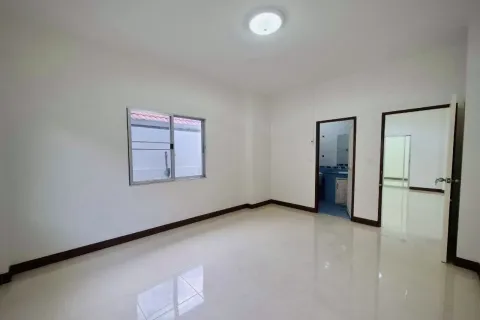 House in Phuket, Thailand 3 bedrooms № 161825 - photo 9