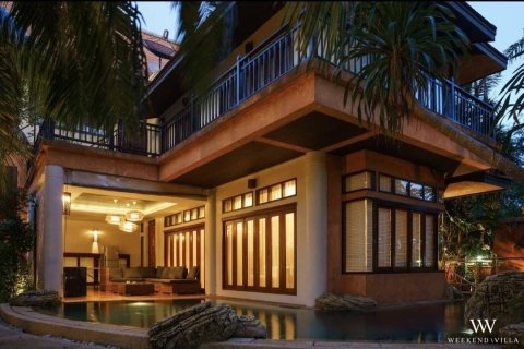 Villa in Pattaya, Thailand 4 bedrooms № 161828 - photo 3