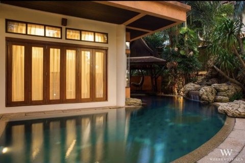 Villa in Pattaya, Thailand 4 bedrooms № 161828 - photo 6