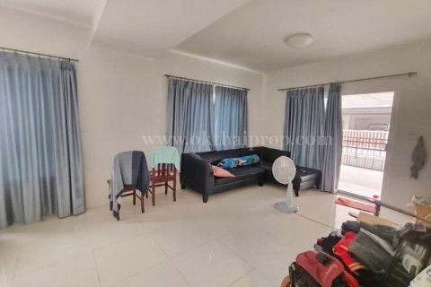 House in Samut Sakhon, Thailand 4 bedrooms № 141818 - photo 3