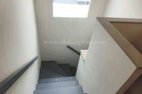 House in Samut Sakhon, Thailand 4 bedrooms № 141818 - photo 9