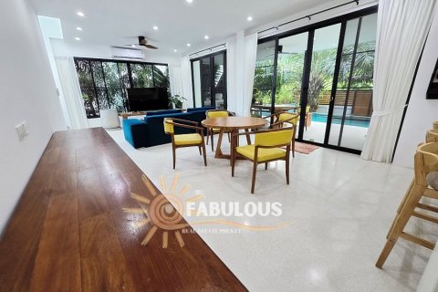 Villa in Rawai, Thailand 4 bedrooms № 179800 - photo 9