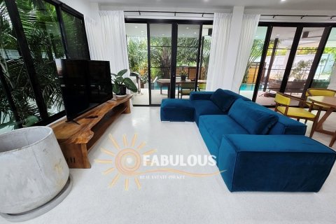 Villa in Rawai, Thailand 4 bedrooms № 179800 - photo 8