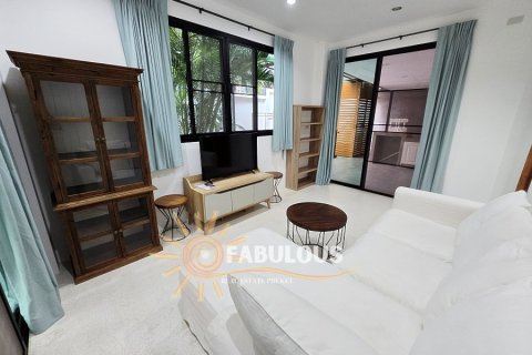 Villa in Rawai, Thailand 4 bedrooms № 179800 - photo 15