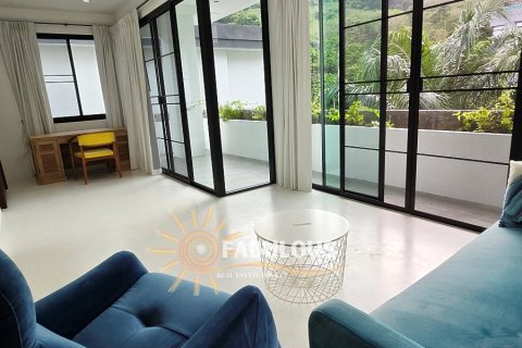 Villa in Rawai, Thailand 4 bedrooms № 179800 - photo 25