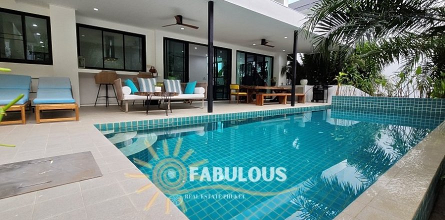 Villa in Rawai, Thailand 4 bedrooms № 179800