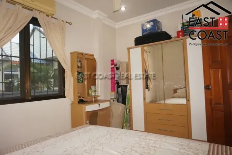 Casa de 3 dormitorios en Pattaya, Tailandia № 213932 - foto 12