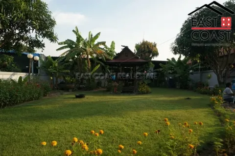 Casa de 3 dormitorios en Pattaya, Tailandia № 213932 - foto 3