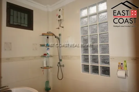 Casa de 3 dormitorios en Pattaya, Tailandia № 213932 - foto 10