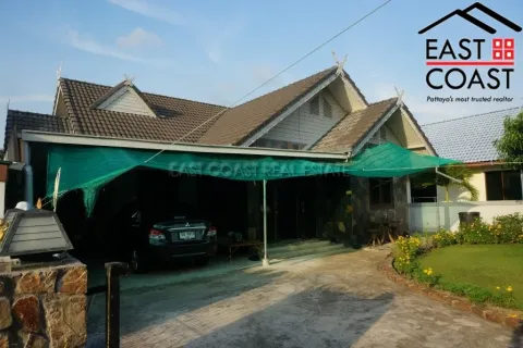 Casa de 3 dormitorios en Pattaya, Tailandia № 213932