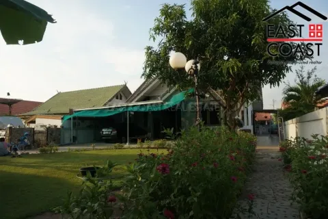 Casa de 3 dormitorios en Pattaya, Tailandia № 213932 - foto 4