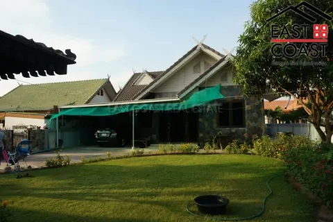 Casa de 3 dormitorios en Pattaya, Tailandia № 213932 - foto 2