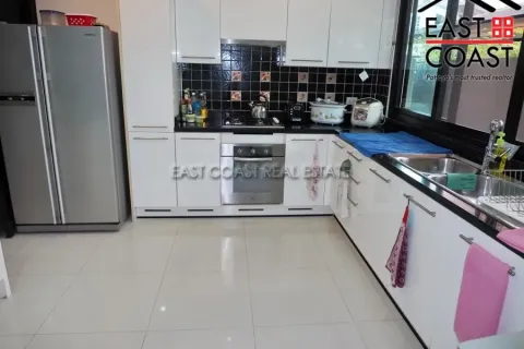 Haus in Pattaya, Thailand 4 Schlafzimmer № 213928 - Foto 13