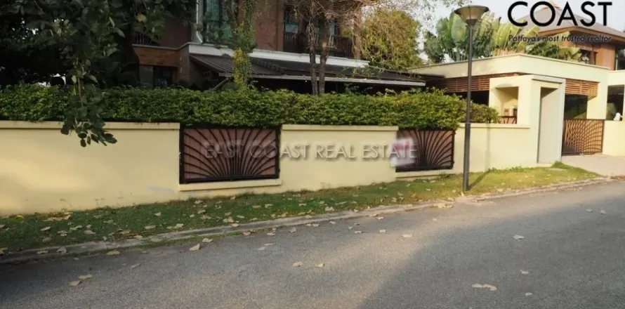 Haus in Pattaya, Thailand 4 Schlafzimmer № 213928