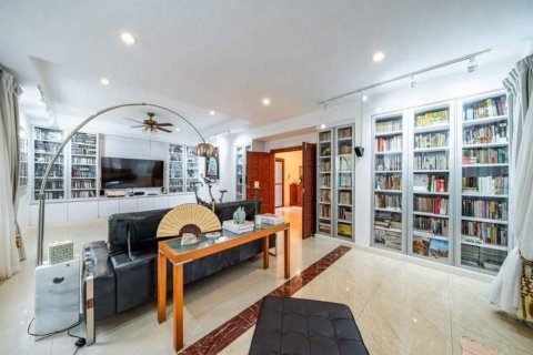 Вилла в Паттайе, Таиланд с 6 спальнями  № 134567 - фото 4