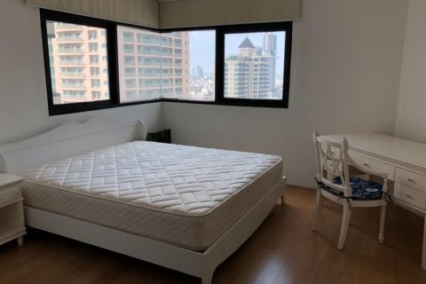 Condo in Sathon, Bangkok, Thailand, 2 bedrooms  № 169433 - photo 13