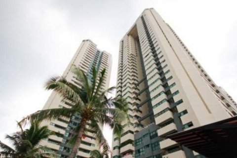 Condo in Sathon, Bangkok, Thailand, 2 bedrooms  № 169433 - photo 3