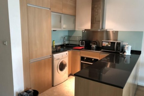 Condo in Sathon, Bangkok, Thailand, 2 bedrooms  № 169433 - photo 20