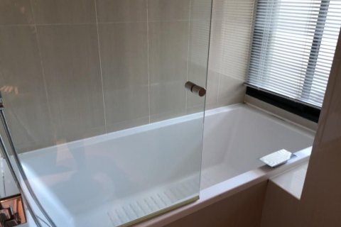 Condo in Sathon, Bangkok, Thailand, 2 bedrooms  № 169433 - photo 23