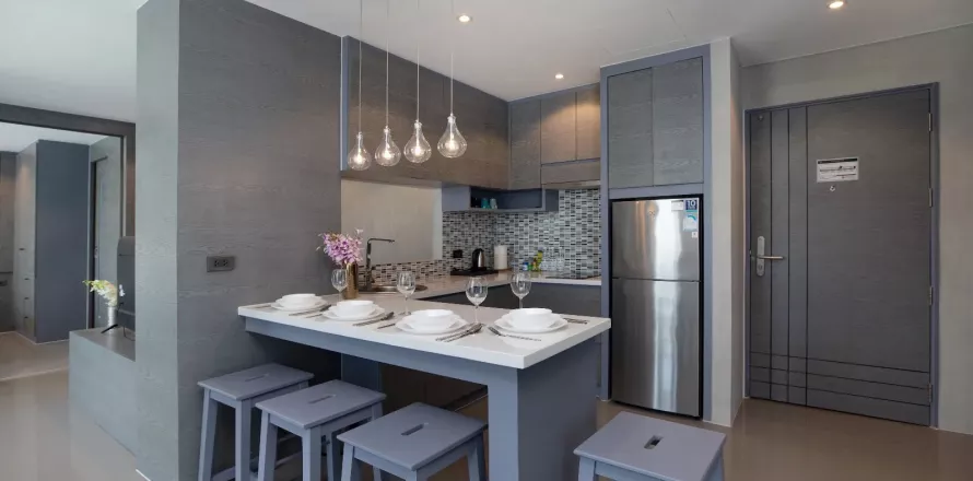 Condo in Kathu, Thailand, 2 bedrooms  № 135464