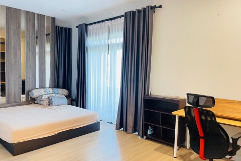 Maison à Pattaya, Thaïlande 3 chambres № 135460 - photo 12