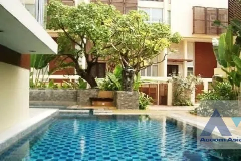 Adosado de 4 dormitorios en Yan Nawa, Bangkok, Tailandia № 214531 - foto 11