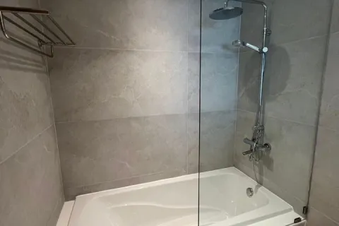 Condominio de 2 dormitorios en Pathum Wan, Bangkok, Tailandia № 214527 - foto 10