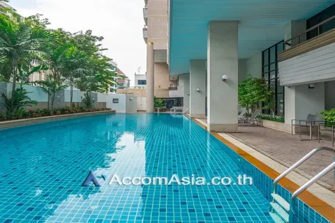 Condominio de 2 dormitorios en Pathum Wan, Bangkok, Tailandia № 214527 - foto 15