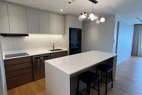 Condominio de 2 dormitorios en Pathum Wan, Bangkok, Tailandia № 214527 - foto 4