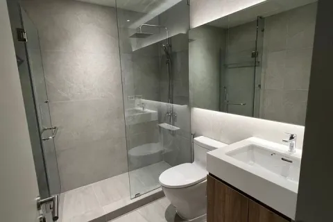 Condominio de 2 dormitorios en Pathum Wan, Bangkok, Tailandia № 214527 - foto 8