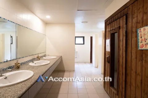 Condominio de 2 dormitorios en Pathum Wan, Bangkok, Tailandia № 214527 - foto 16