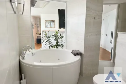 Condominio de 3 dormitorios en Khlong Toei, Bangkok, Tailandia № 214532 - foto 9