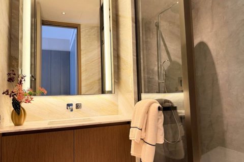 Condo in Bangkok, Thailand, 2 bedrooms  № 180473 - photo 16