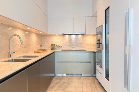 Condo in Bangkok, Thailand, 2 bedrooms  № 180473 - photo 8