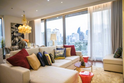 Condo in Bangkok, Thailand, 2 bedrooms  № 180477