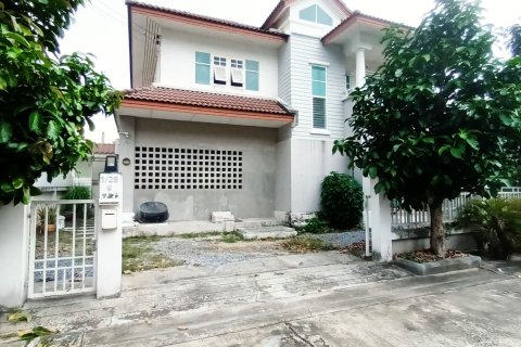 Maison à Bang Kapi, Bangkok, Thaïlande 3 chambres № 151166 - photo 1
