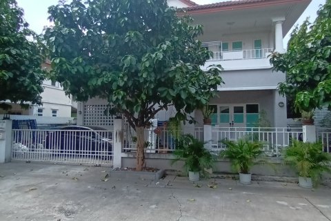 Maison à Bang Kapi, Bangkok, Thaïlande 3 chambres № 151166 - photo 17