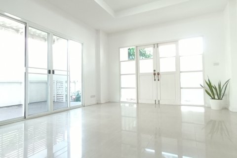 Maison à Bang Kapi, Bangkok, Thaïlande 3 chambres № 151166 - photo 2