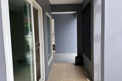 House in Nong Khaem, Bangkok, Thailand 3 bedrooms № 151161 - photo 17